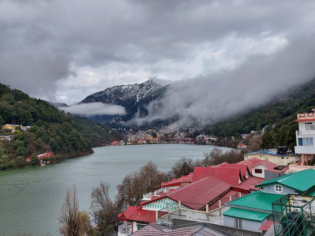 Nanital (Luxury Bus)