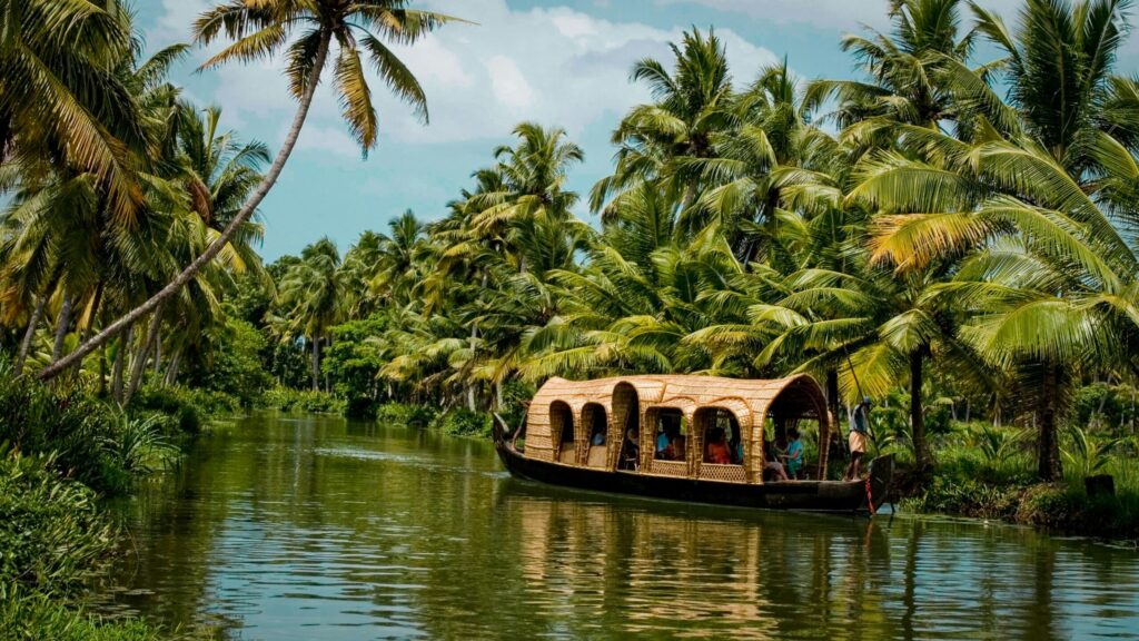 Kerala-Munnar/Alleppy /Thekkady